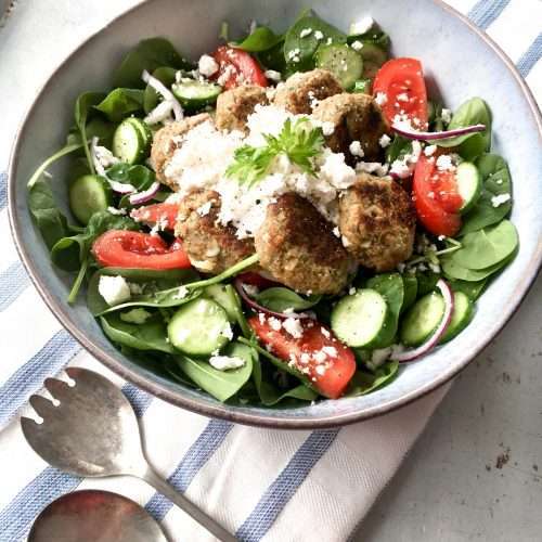 Falafels maison avec salade et tomates