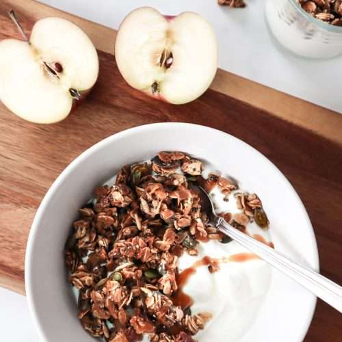 Granola pommes aux épices et caramel