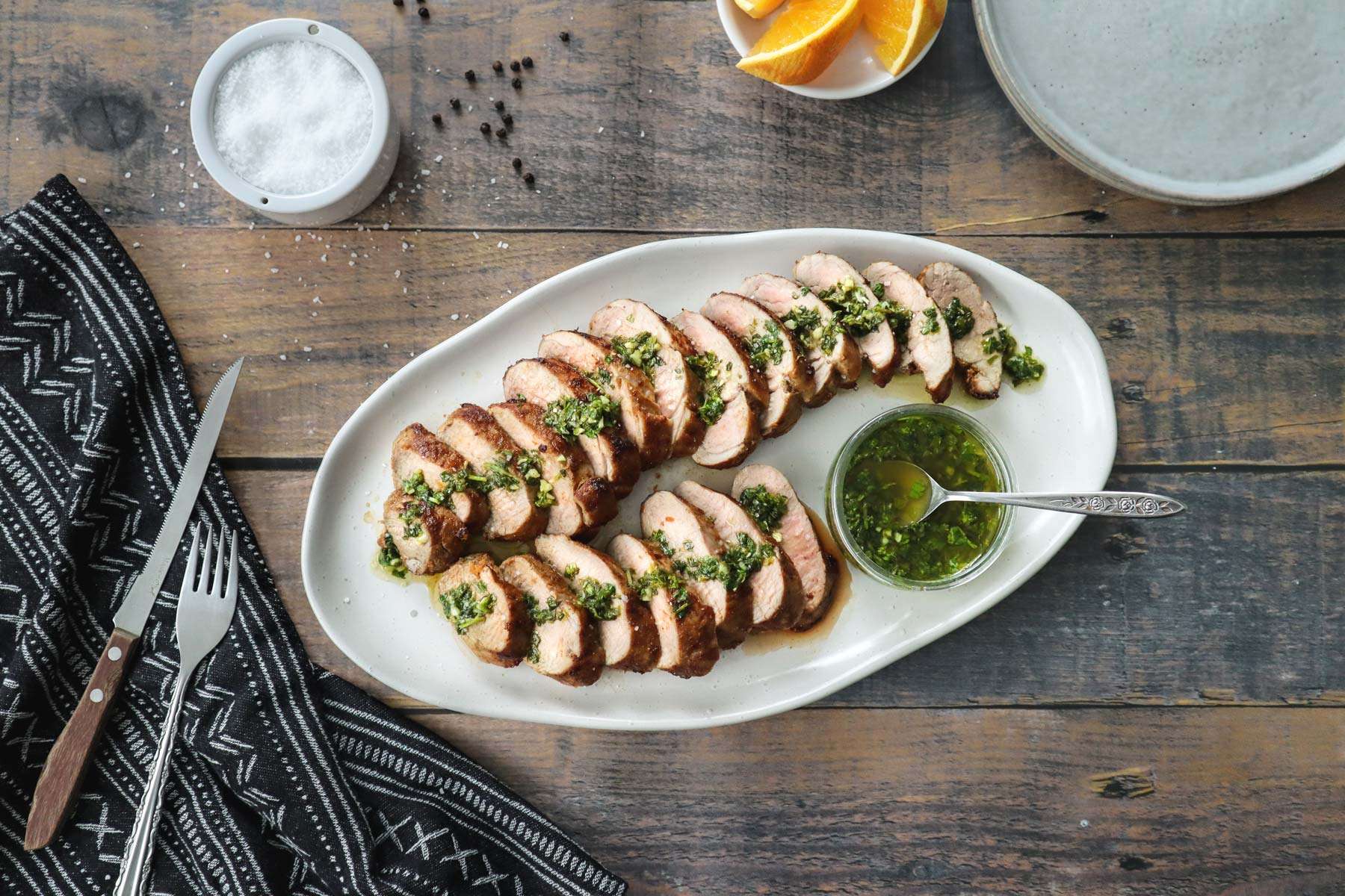 Filet de porc mariné à l’orange et au cumin, sauce coriandre (four ou BBQ)